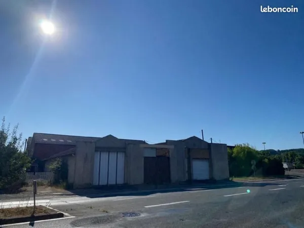 Maison 2 pièces 363 m²