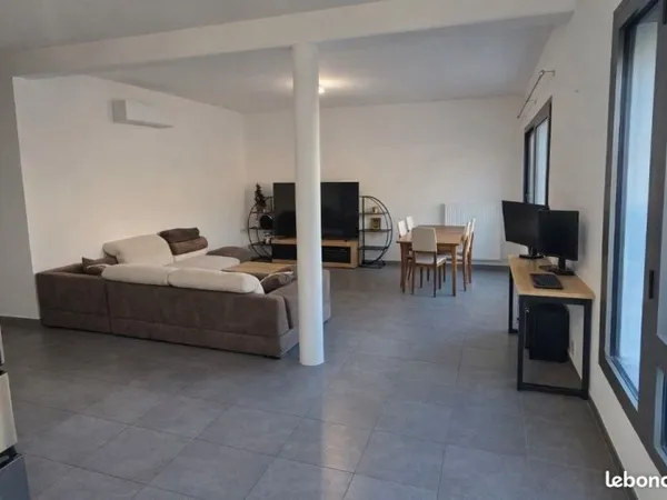 Appartement t4 climatise a louer