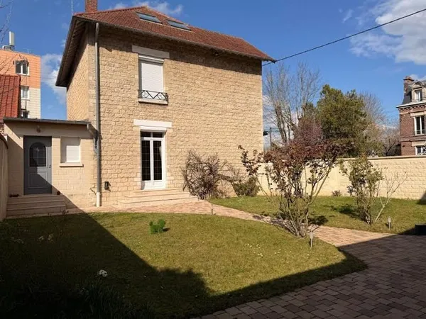 Maison 6 pièces 143 m²