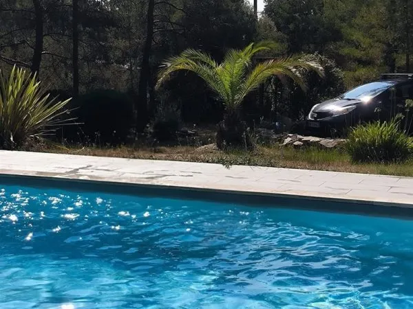 Villa avec piscine, dépendance et grand terrain -Verdon - cadre exceptionnel