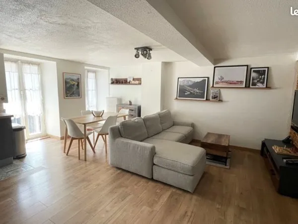 Appartement 3 pièces 79 m2 centre-ville, proche jardin Lecoq