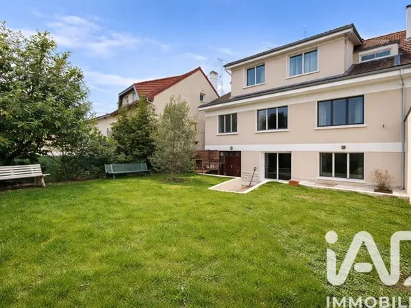 Maison 8 pièces 180 m²