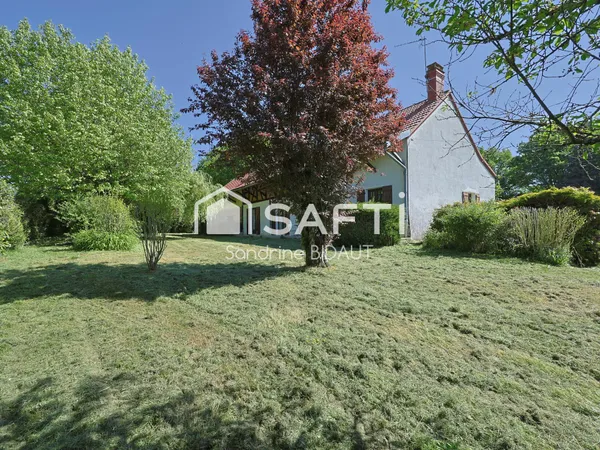 Maison avec dépendances et terrain - 15 km LOUHANS