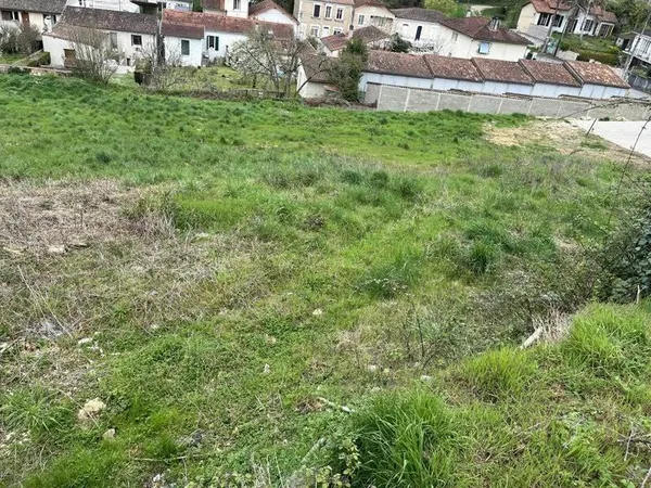 Terrain 550 m²