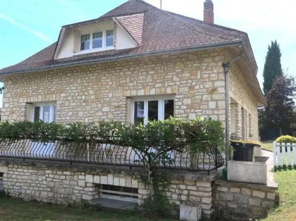 Maison 8 pièces 174 m²