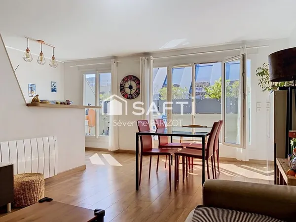 Appartement Duplex T3 lumineux au pied du RER A
