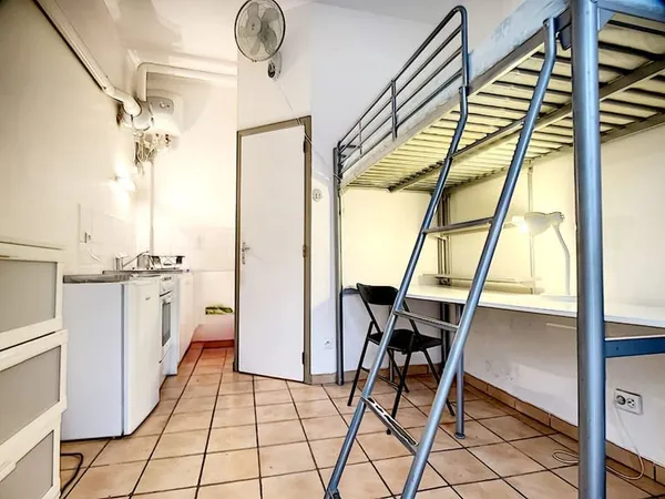 A VENDRE - LOTS DE 2 STUDIOS ATTENANTS - Lyon 3 (Secteur Part-Dieu)