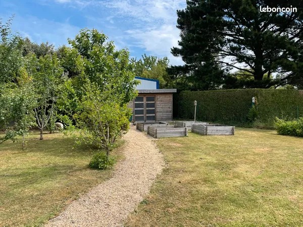 Maisonnette appartement étudiant meublée cosy avec terrasse sur jardin et stationnement