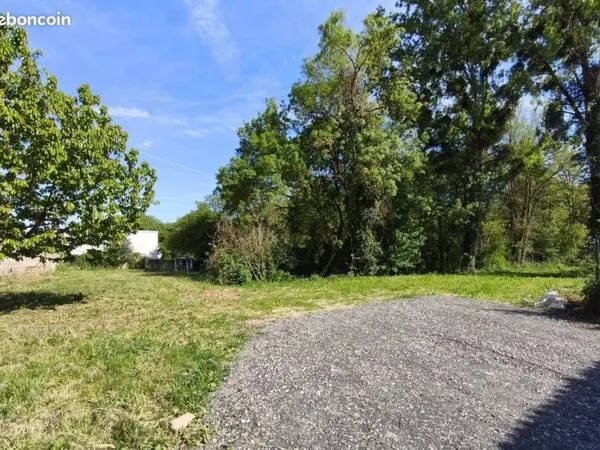 Terrain 1443 m² Migné-Auxances