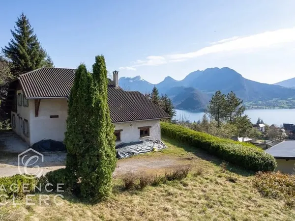 Talloires-Montmin, maison avec belle vue lac