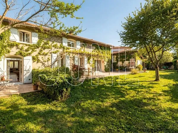 Maison Chaponnay