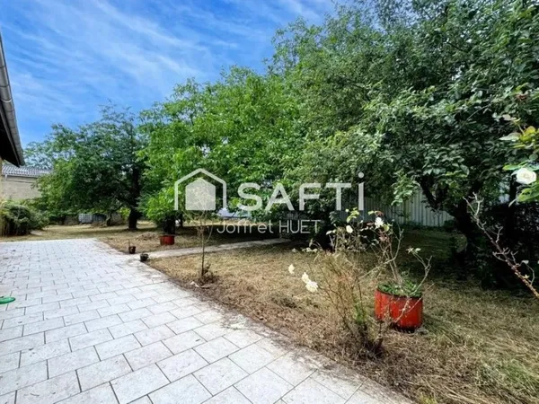 MAISON FAMILLIALE, TERRAIN + HANGAR 300M2
