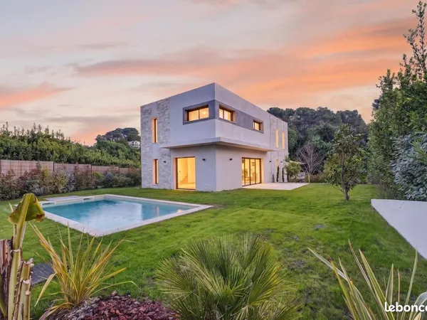 Villa 5 pièces 182 m²