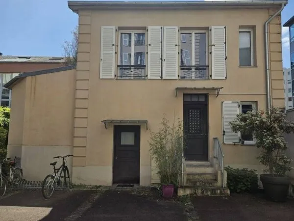 Studio 1 pièce 17 m²