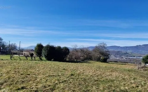 Terrain 643 m²