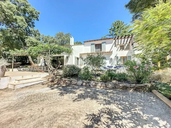 Maison 5 pièces 156 m²