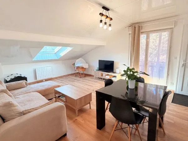 Dernier etage - charmant T4