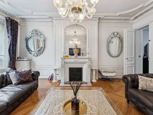 Appartement 6 pièces 213 m²