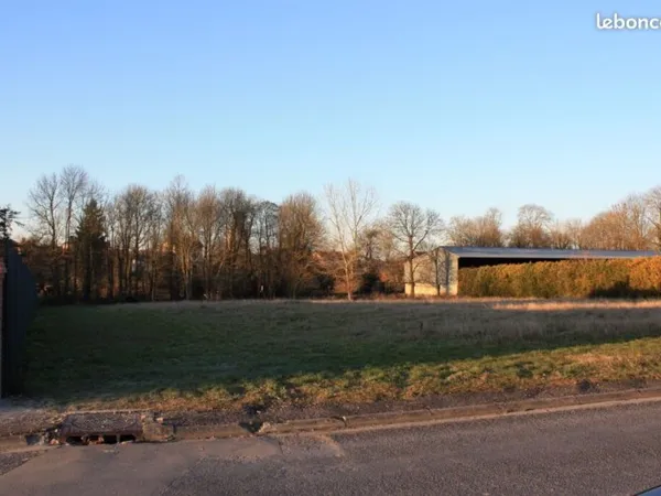 Terrain 2607 m² VATRY