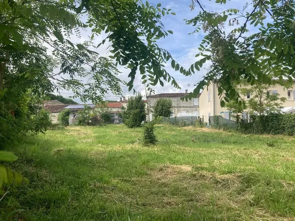 Terrain 800 m²