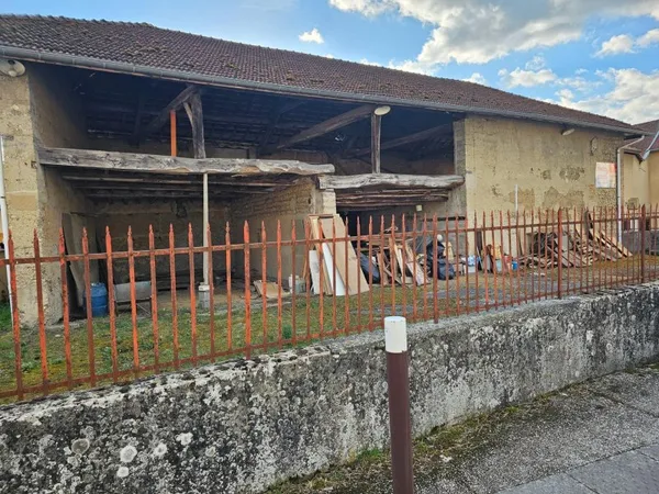 À Vendre GRANGE à Rénover 240 m² EYDOCHE 38960