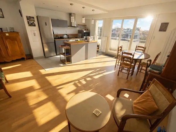 Appartement 4 pièces de 75m2 à 5 min de la gare
