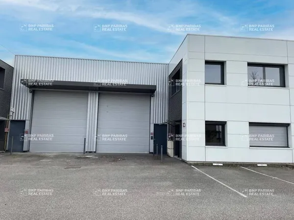 Local d'activité 409 m²