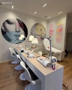 Cession fonds de commerce - Institut de beauté 70 m² - Paris 11 Description :