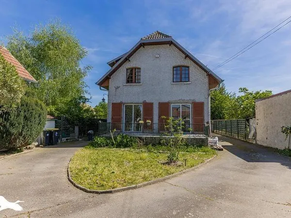 Maison 10 pièces 210 m²