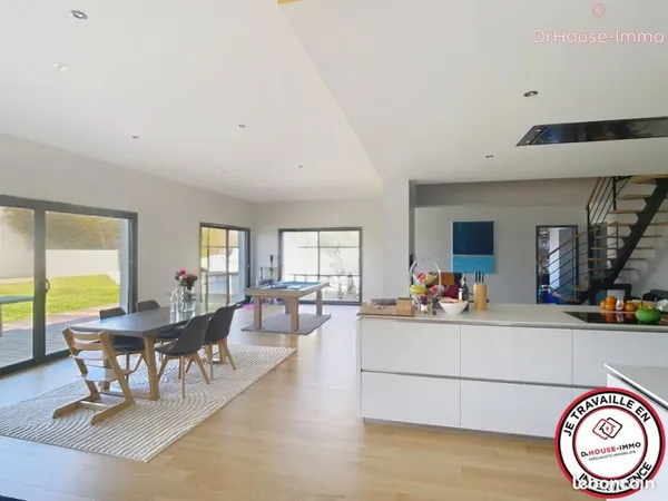 Propriété 8 pièces 200 m²