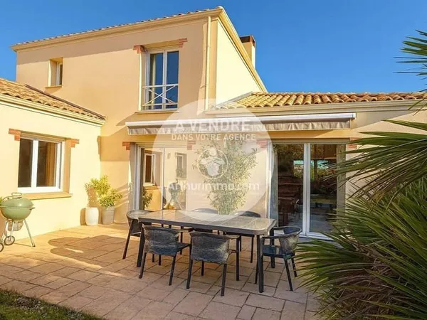 Maison 8 pièces 167 m²
