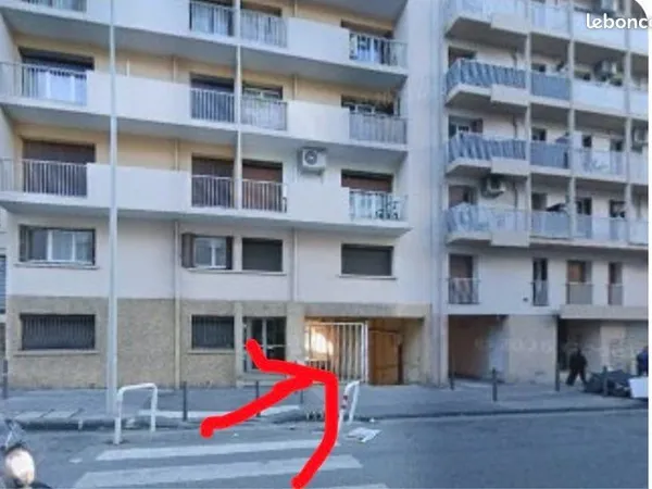 Place de parking sécurisée