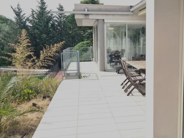 Villa 7 pièces 228 m²