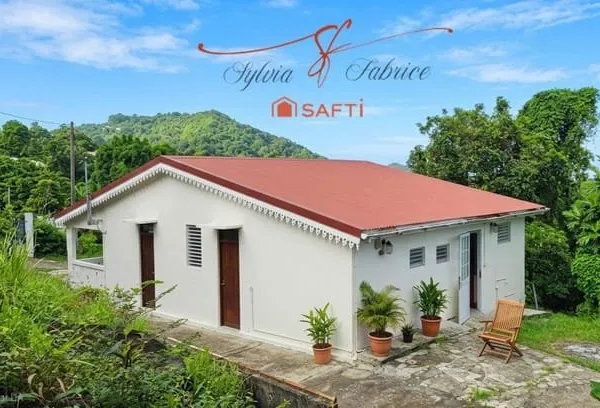Maison rénovée, vue mer et environnement paisible