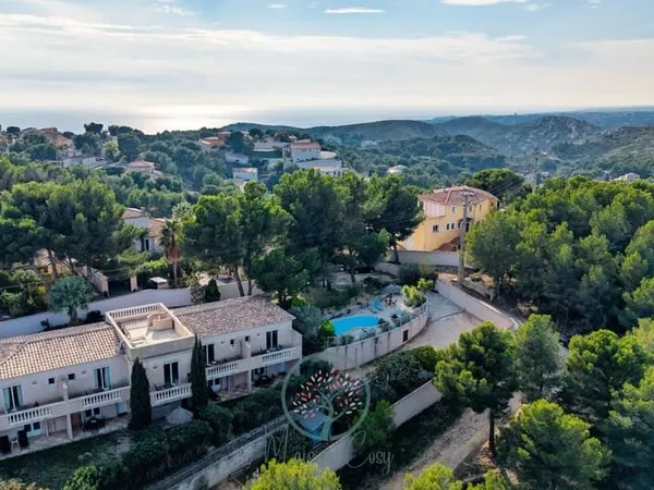 Villa 10 pièces 255 m²