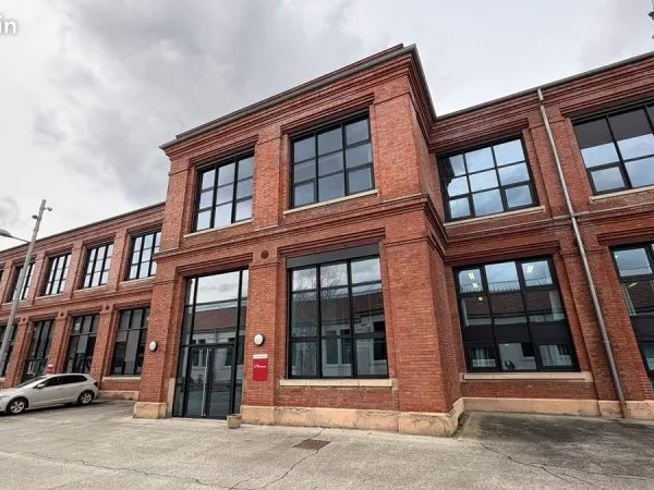 Bureaux lumineux de 316 m² sur 2 niveaux - Environnement de qualité