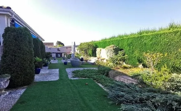 Maison 5 pièces 284 m²