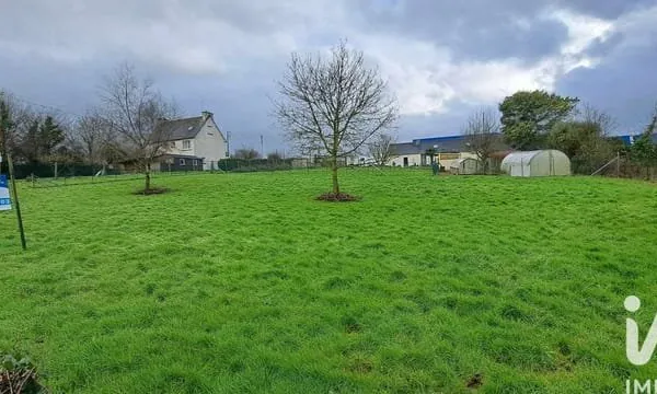 Terrain 1006 m²