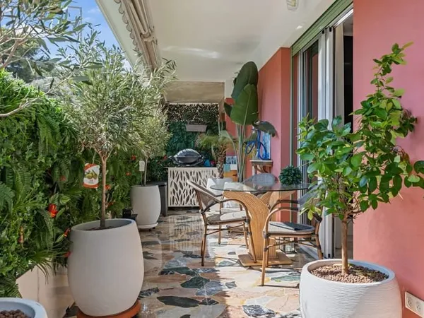 Appartement 4 pièces rénové - Terrasse & garage - Nice Saint-Philippe