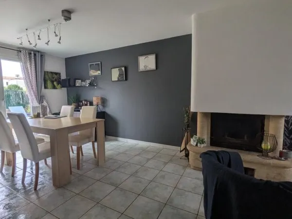 Maison familiale de 98 m² environ sur une parcelle de 261 m² jardin et sationnement