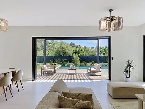 Maison 6 pièces 220 m²