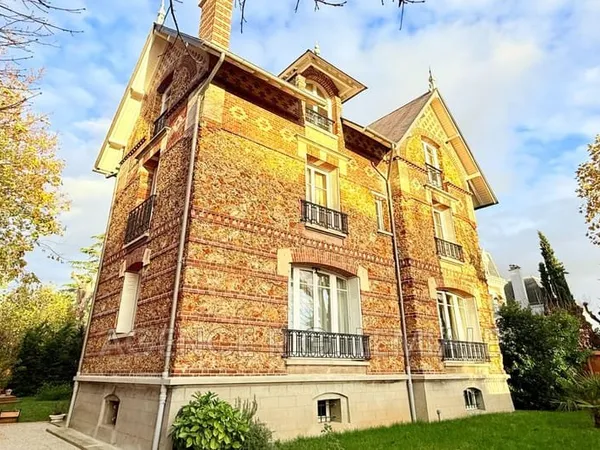 Très belle maison ancienne en pierres meulières Parc du châtea