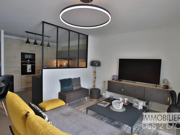 Appartement en résidence récente - Terrasse conviviale - Cave et Garage inclus