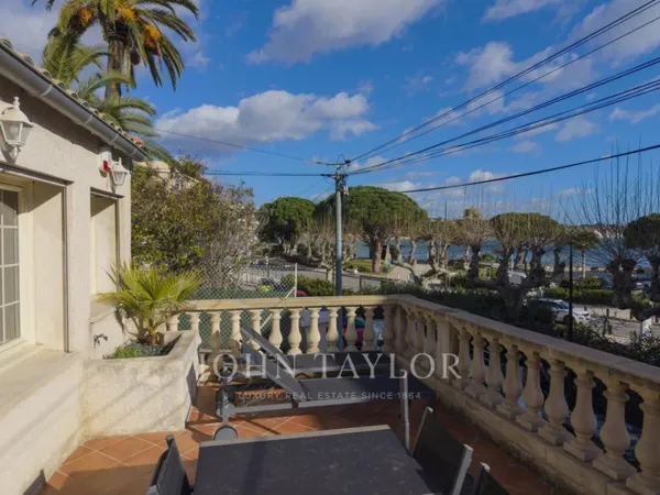 Maison de ville - Bandol centre, plages à 50 mètres & garage dou