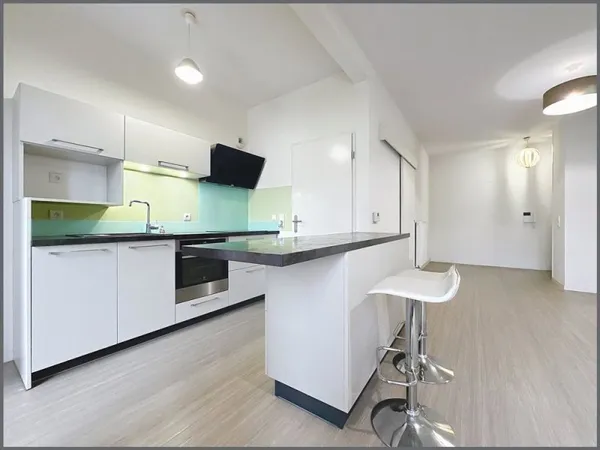 Grand T3 avec balcon, ascenseur et parking !