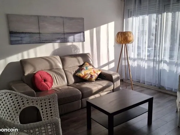 Location meublée 47m2 coeur Monplaisir
