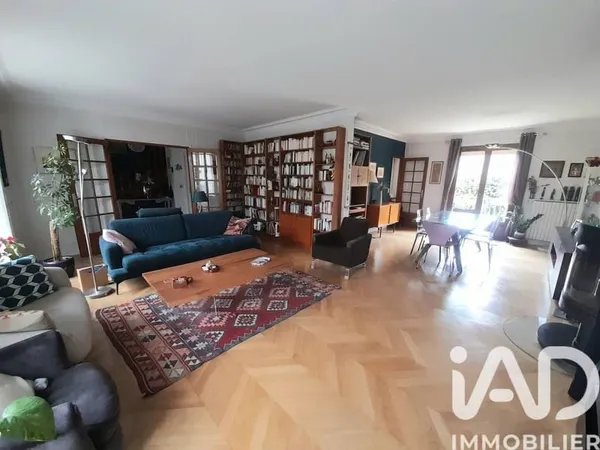 Maison 8 pièces 182 m²