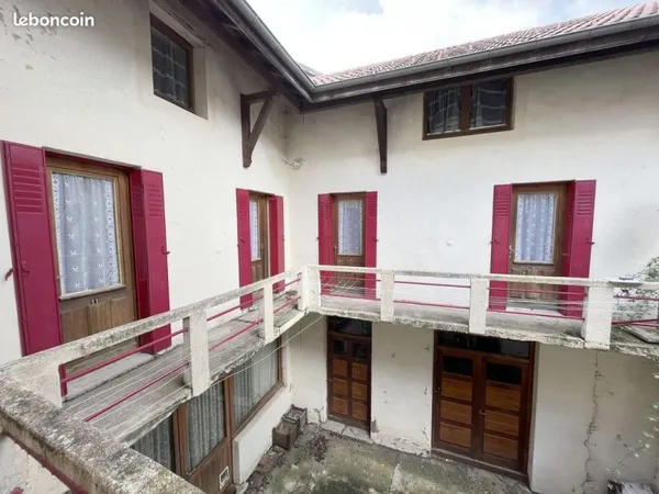 Immeuble 17 pièces 300 m²