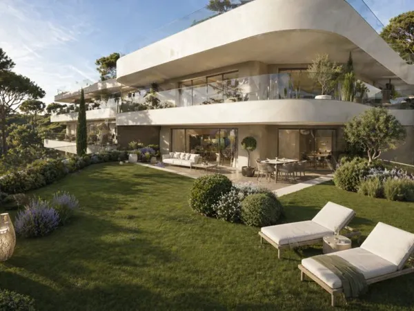 RARE SUR LE MARCHE : MAGNIFIQUE 4 PIECES DE 105M² AVEC LARGE TERRASSE ET JARDIN SUSPENDU - PISCINE