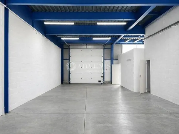 Local d'activité 398 m²